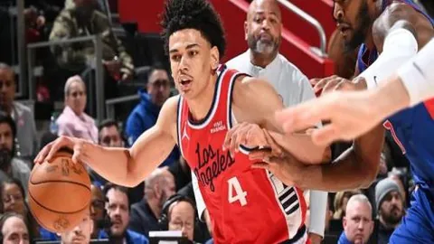 法甲第6轮：巴黎圣日耳曼对阵雷恩